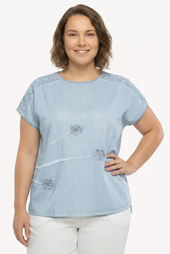 Modra bluza z okrasnimi rožami
