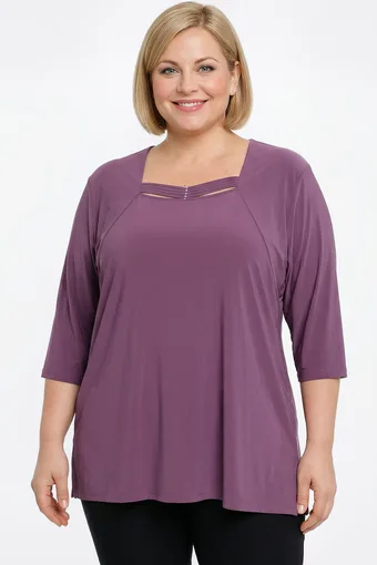 Črna bluza z volančki